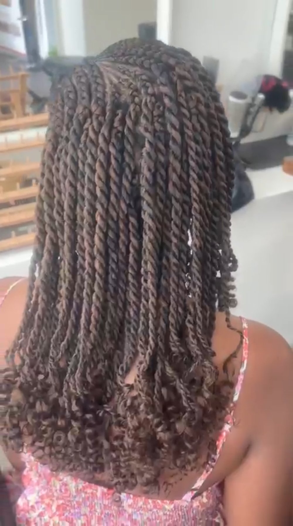 Vanilles longues torsadées — Anick Coiffure Montgeron