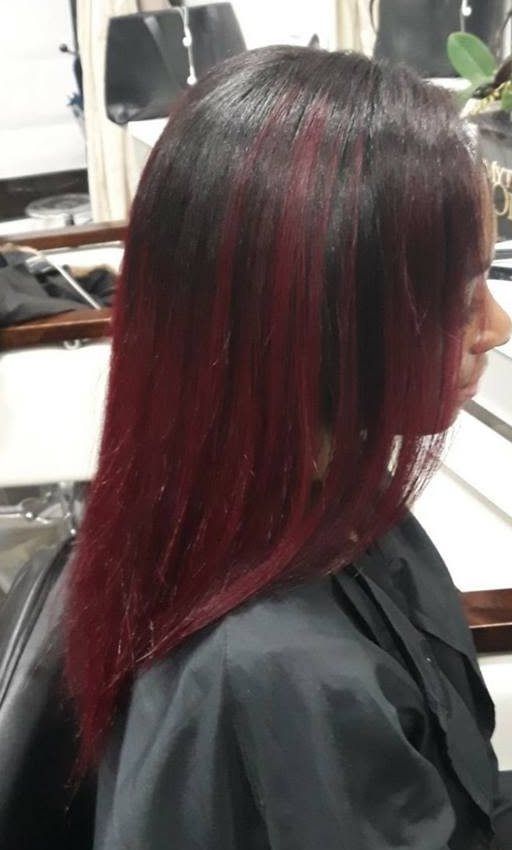 Lissage coloration bordeaux — Anick Coiffure Montgeron