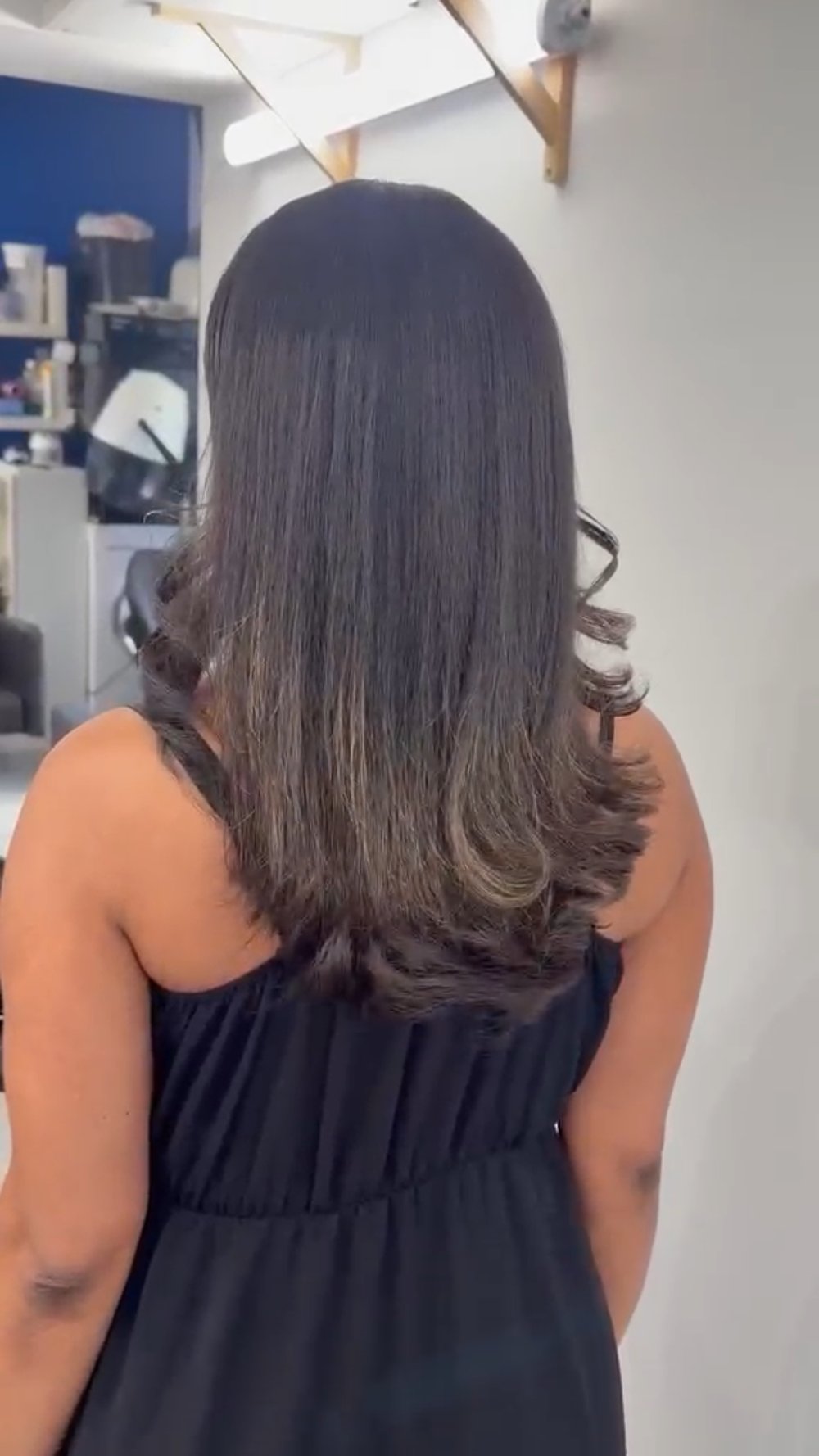 Brushing lisse volumineux — Anick Coiffure Montgeron